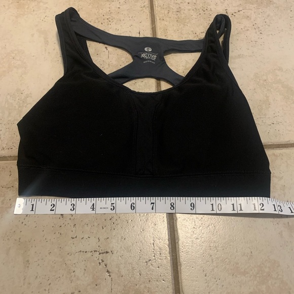 Old Navy Active Black Cross-Back Sports Bra - Size M - Picture 5 of 5